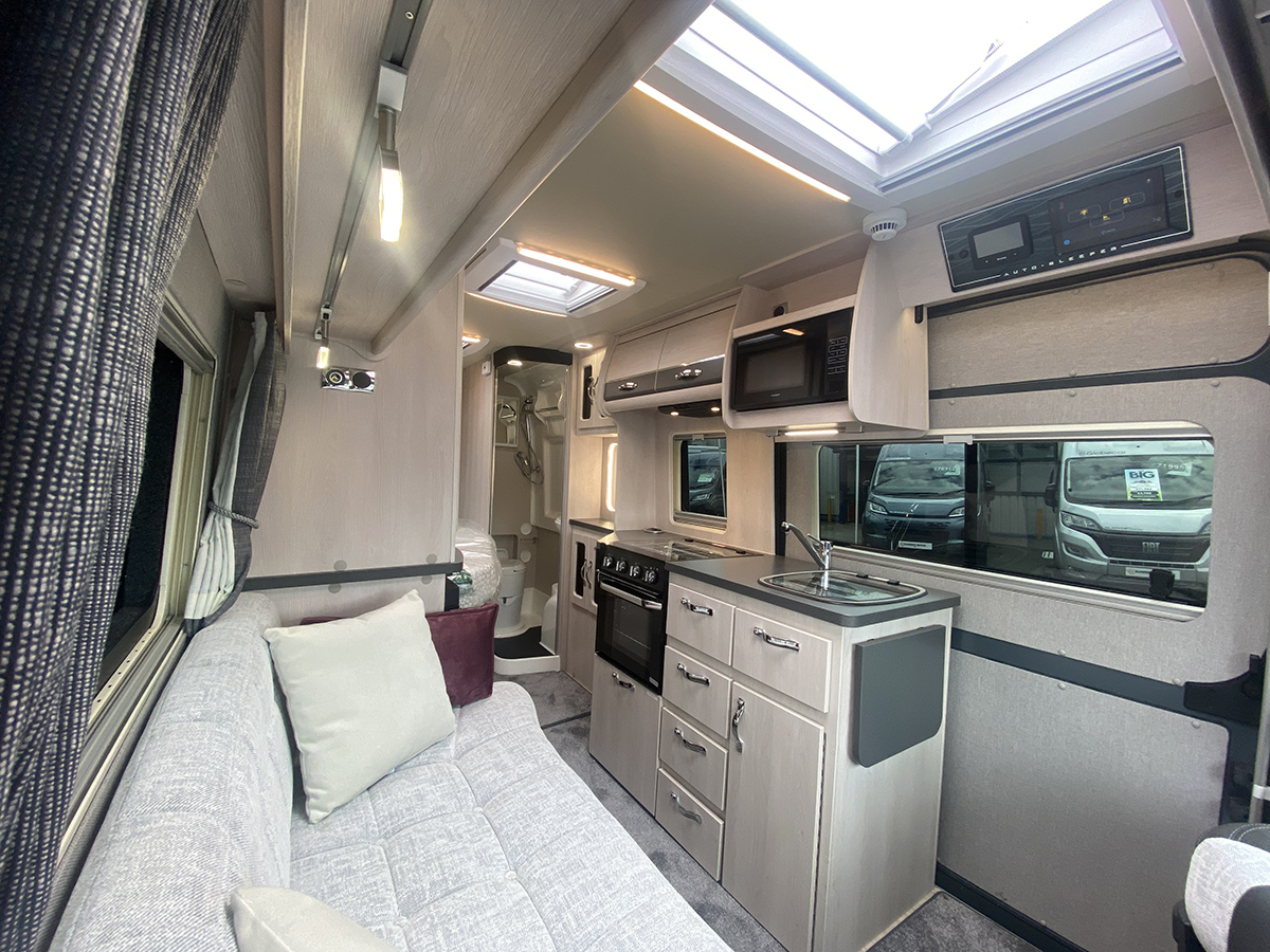Auto-Sleepers Kingham thumbnail 2