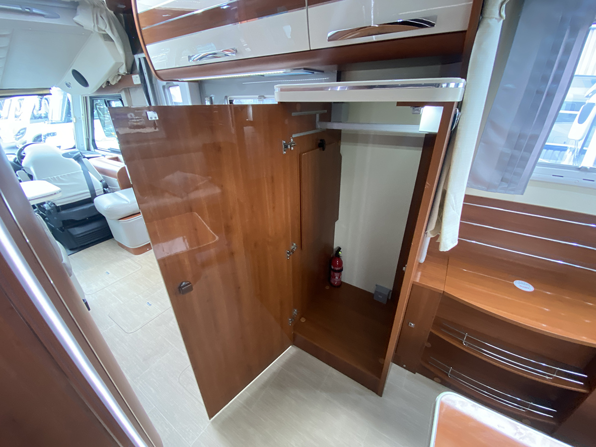 Mobilvetta K-Yacht Teknoline 80 thumbnail 8